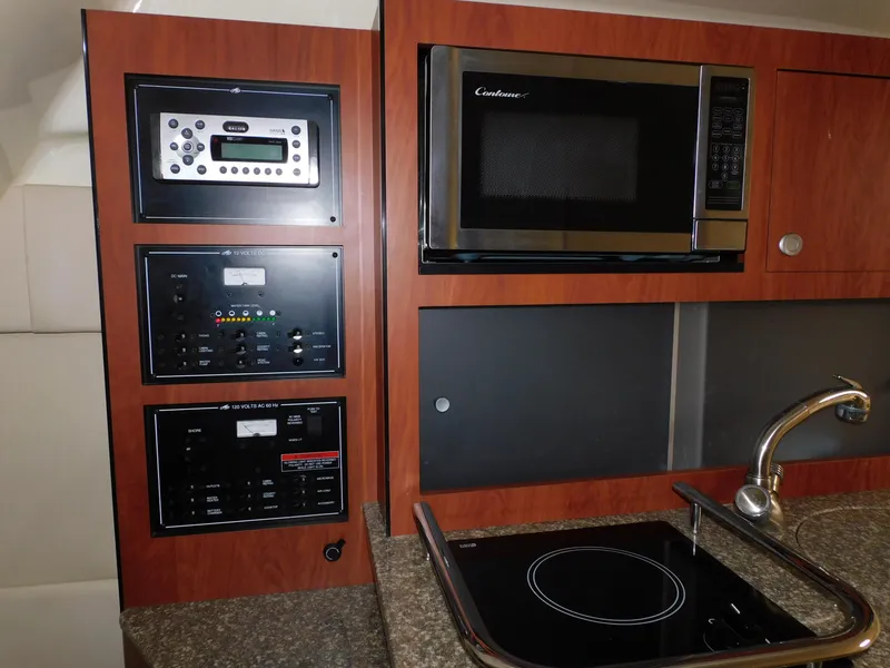 Slide: The Image of Monterey 260 SCR 2011 - 100