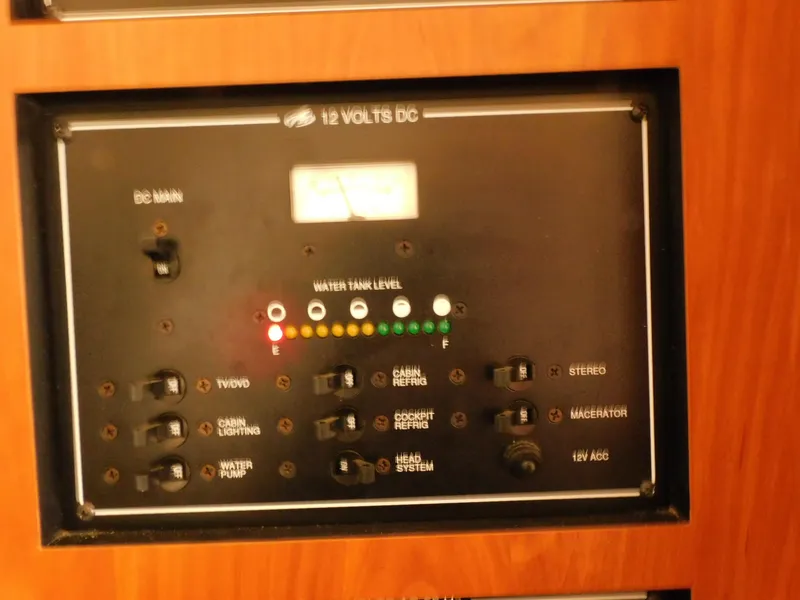 Slide: The Image of Monterey 260 SCR 2011 - 102