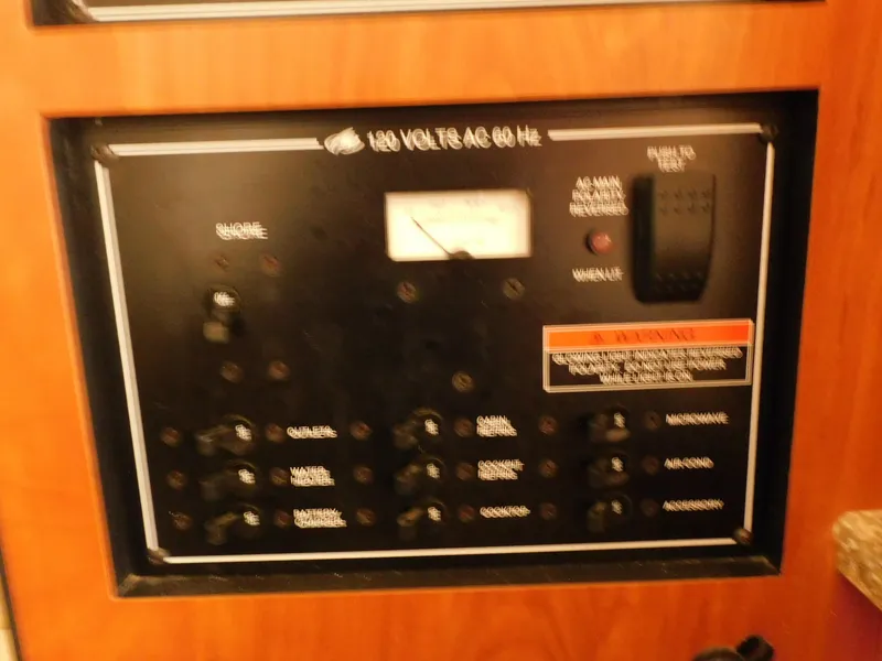 Slide: The Image of Monterey 260 SCR 2011 - 103