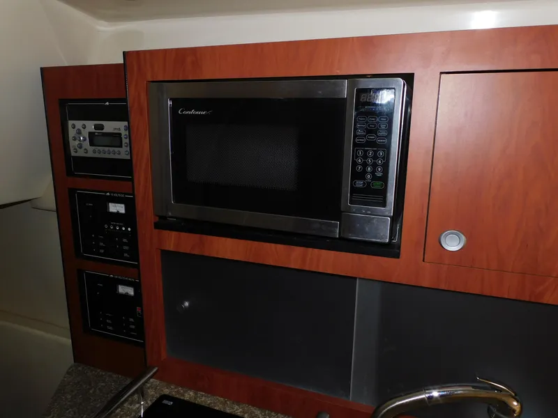 Slide: The Image of Monterey 260 SCR 2011 - 116