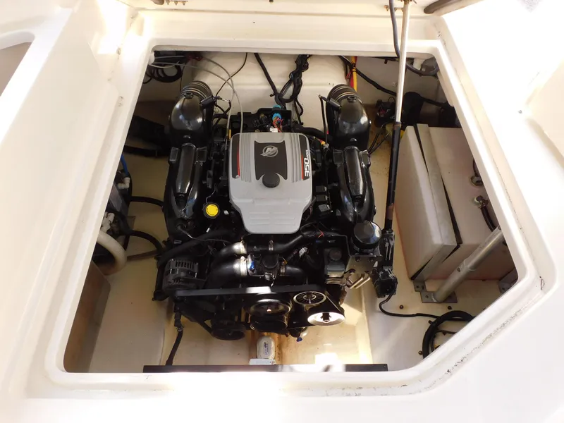 Slide: The Image of Monterey 260 SCR 2011 - 120