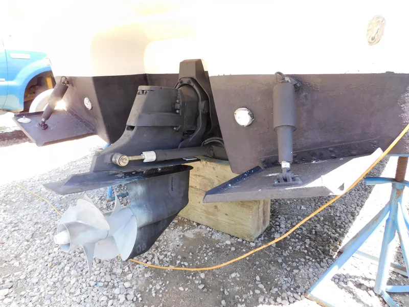 Slide: The Image of 2011 Monterey 260 SCR boat stern drive and propeller on display. - 13