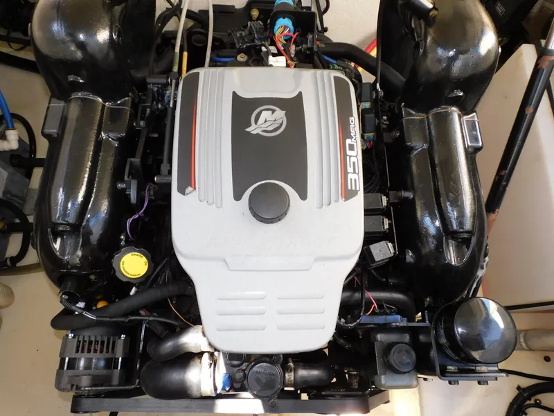 Slide: The Image of Monterey 260 SCR 2011 - 130