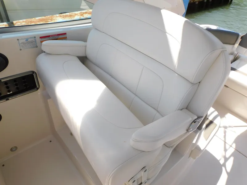 Slide: The Image of Monterey 260 SCR 2011 - 61