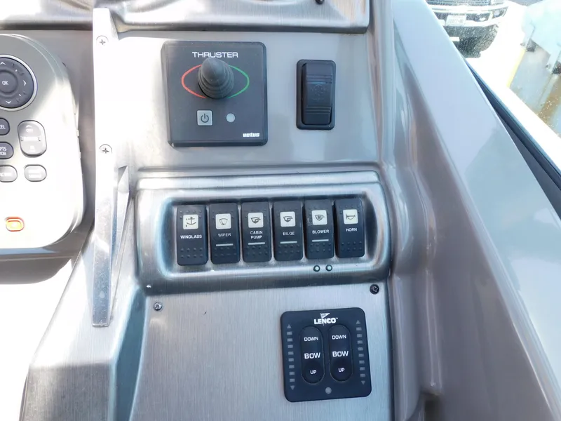 Slide: The Image of Monterey 260 SCR 2011 - 64