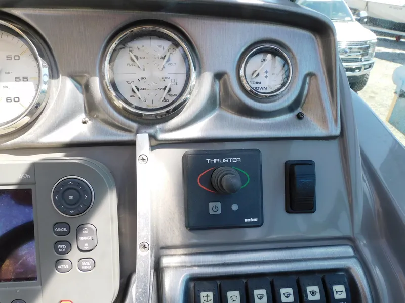 Slide: The Image of Monterey 260 SCR 2011 - 65