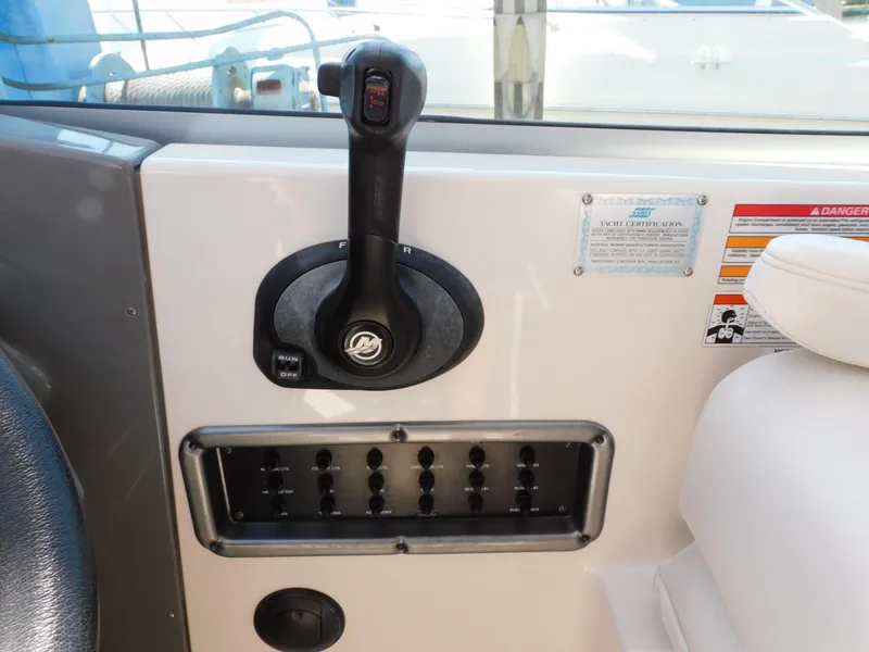 Slide: The Image of Monterey 260 SCR 2011 - 72