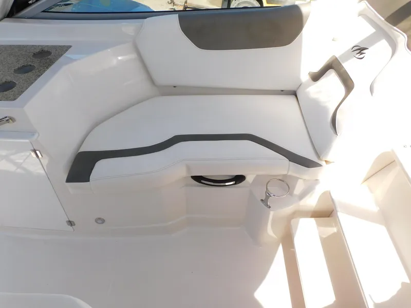 Slide: The Image of Monterey 260 SCR 2011 - 74