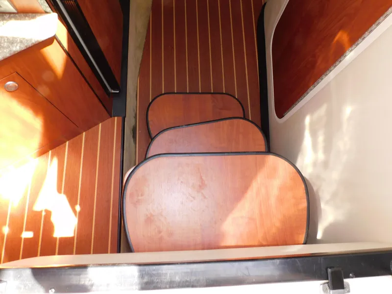 Slide: The Image of Monterey 260 SCR 2011 - 78