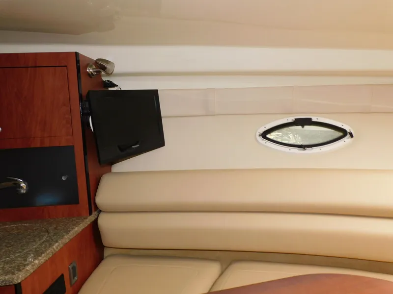 Slide: The Image of Monterey 260 SCR 2011 - 81