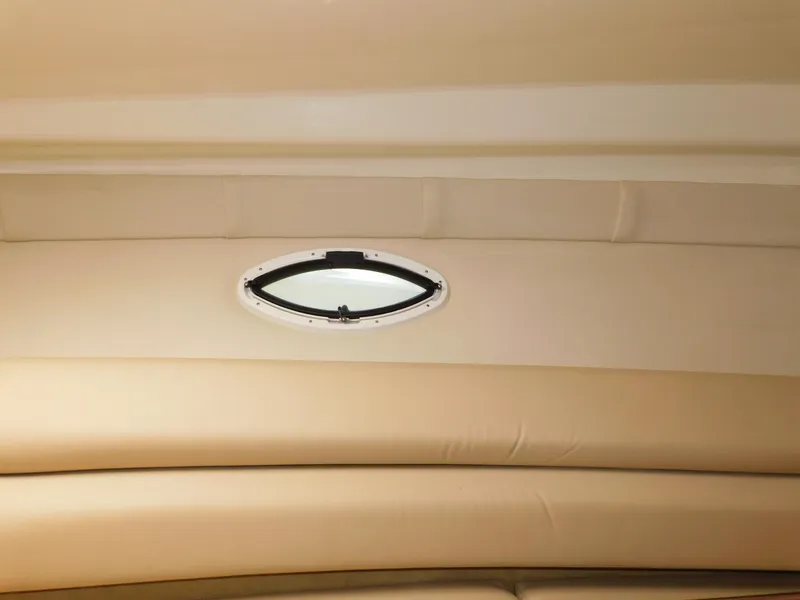 Slide: The Image of Monterey 260 SCR 2011 - 85