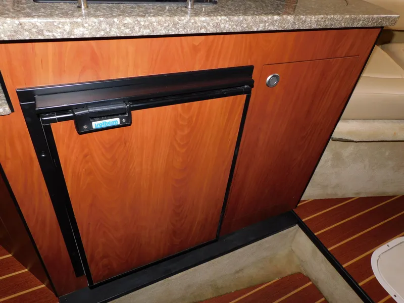 Slide: The Image of Monterey 260 SCR 2011 - 98