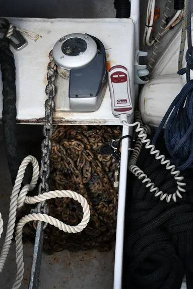 Slide: The Image of Anchor chain and ropes on a 2014 Fountaine Pajot Mahe 36 Evolution catamaran. - 30