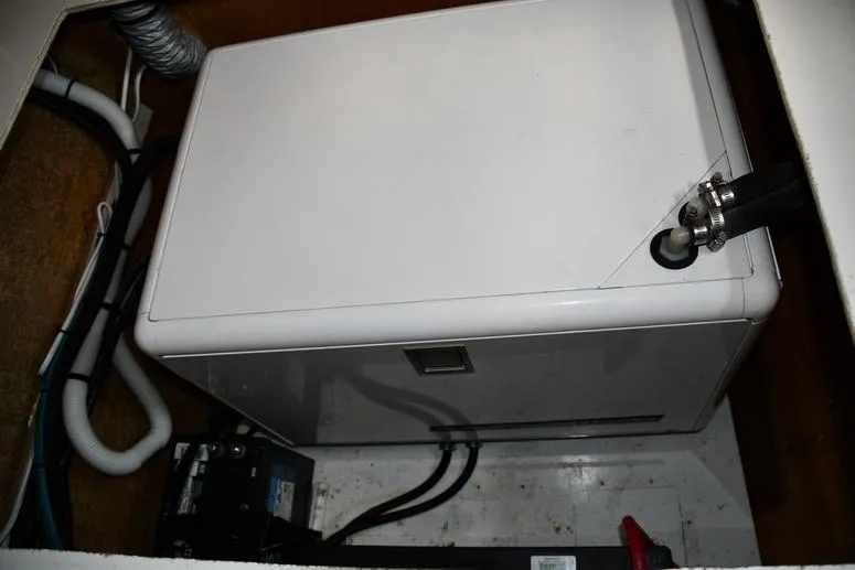 Slide: The Image of Fountaine Pajot Mahe 36 Evolution 2014 - 78