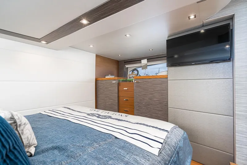 Slide: The Image of Tiara F 53 2019 - 56