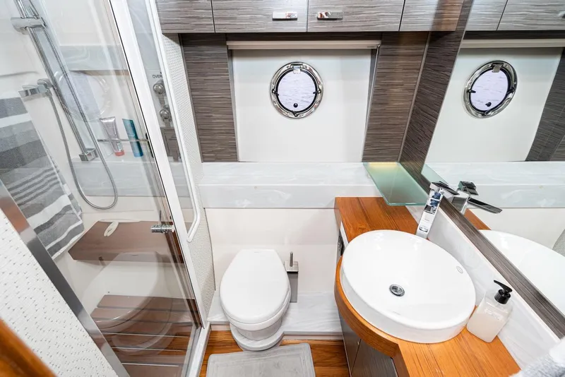 Slide: The Image of Tiara F 53 2019 - 58