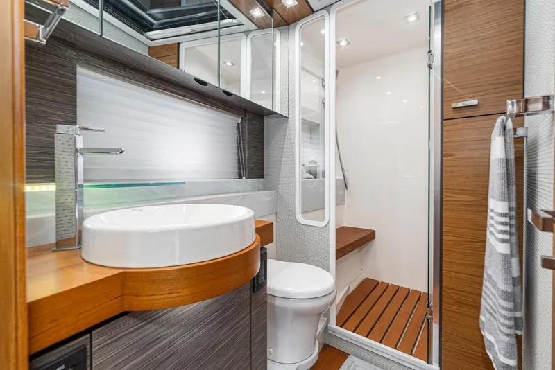 Slide: The Image of Tiara F 53 2019 - 65