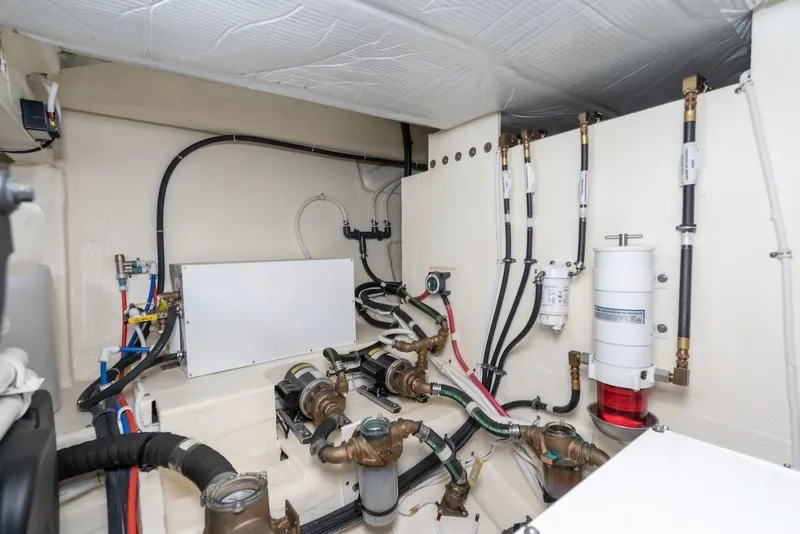 Slide: The Image of Tiara F 53 2019 - 73