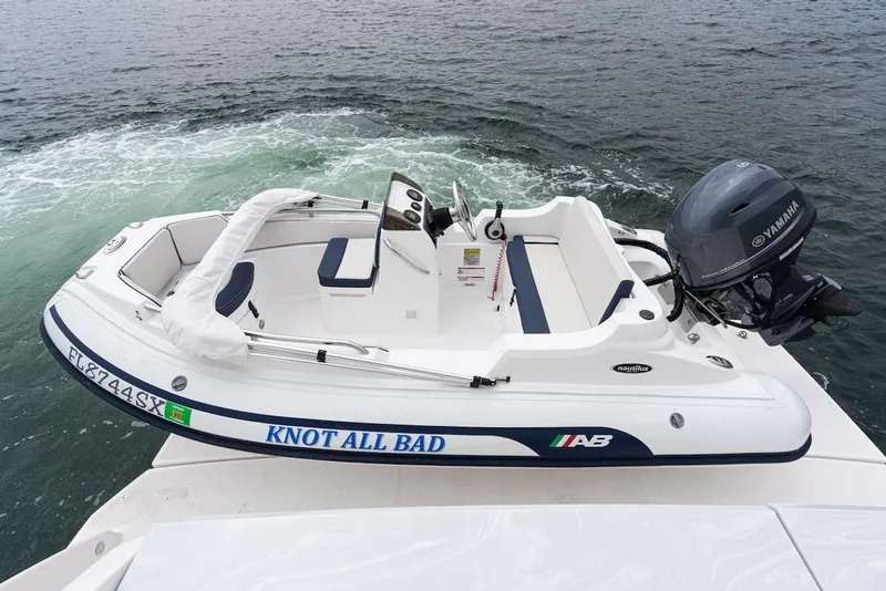 Slide: The Image of Tiara F 53 2019 - 75