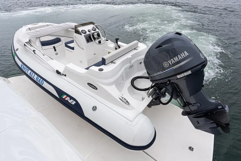 Slide: The Image of Tiara F 53 2019 - 76