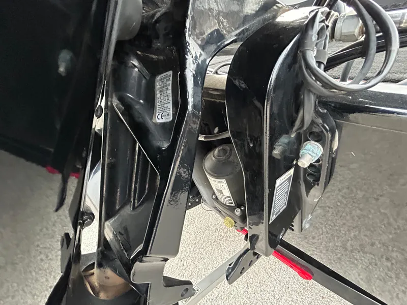 Slide: The Image of 2016 Tracker Pro Team 175 TXW boat motor mount detail. - 53