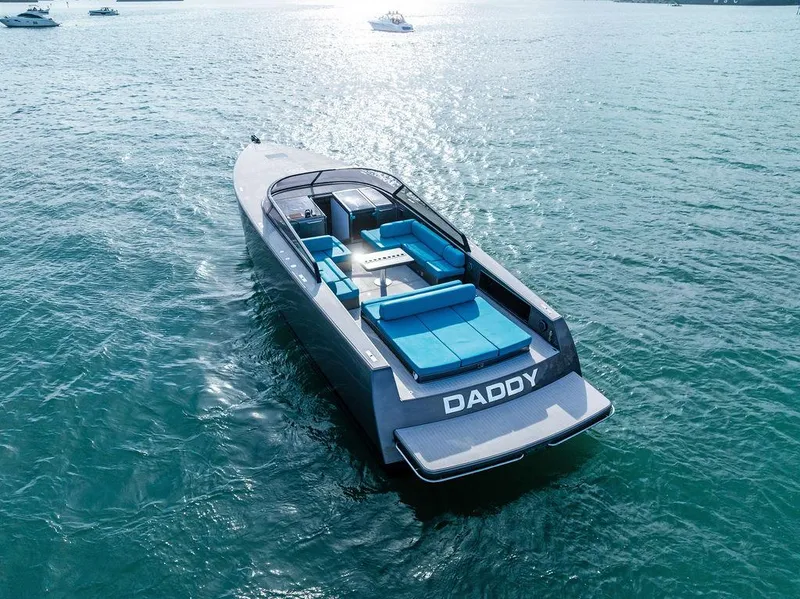Slide: The Image of VanDutch 55 yacht, 2015 model, cruising on open water with luxurious seating. - 10