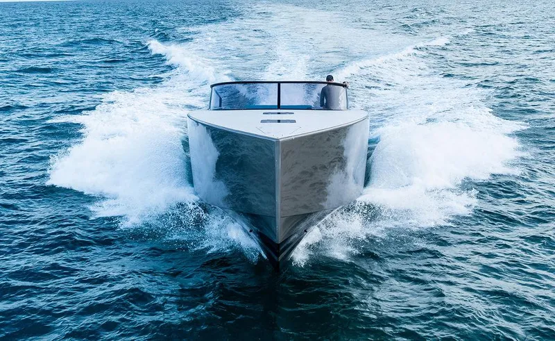 Slide: The Image of VanDutch 55 yacht cruising on open water, 2015 model. - 15