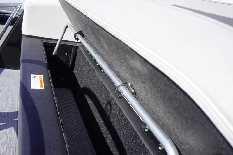 Slide: The Image of Lowe SS 230 DL 2025 - 53