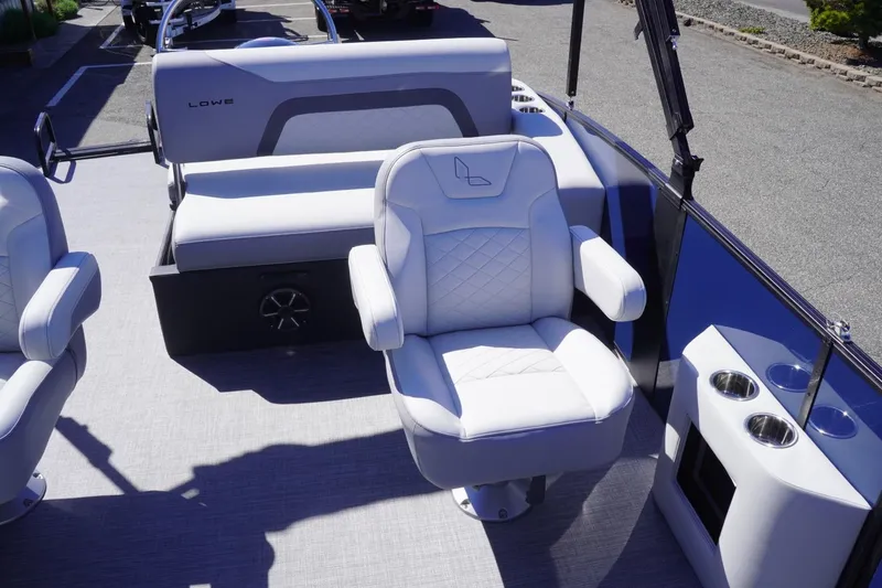 Slide: The Image of Lowe SS 230 DL 2025 - 50