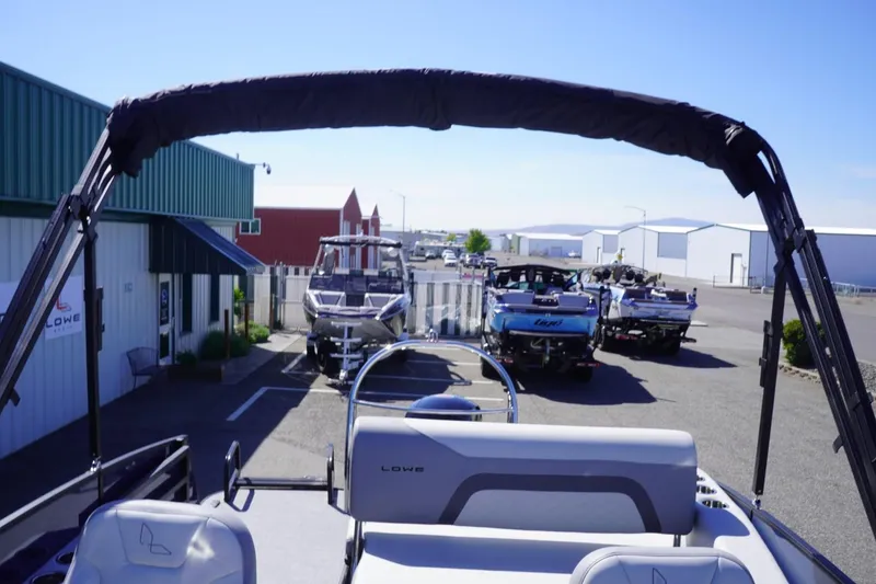 Slide: The Image of Lowe SS 230 DL 2025 - 51