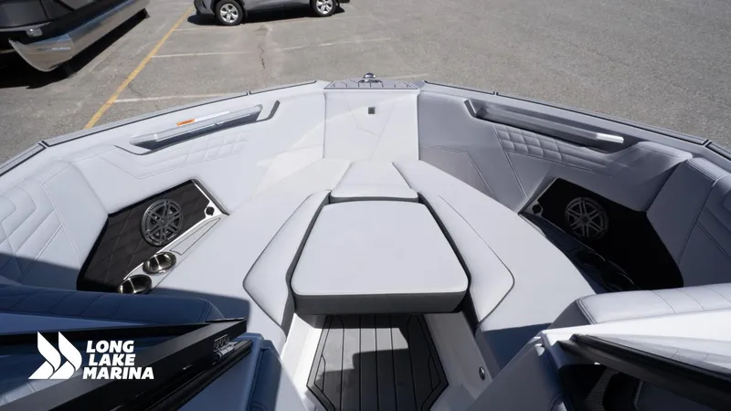 Slide: The Image of Nautique S23 2024 - 13