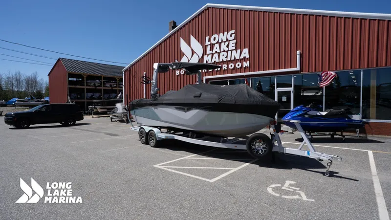 Slide: The Image of Nautique S23 2024 - 25