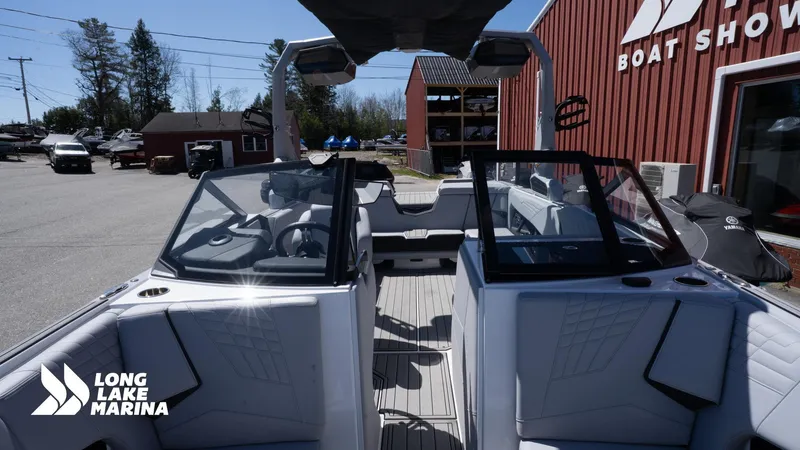 Slide: The Image of Nautique S23 2024 - 9