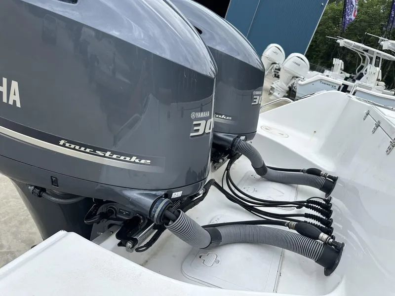 Slide: The Image of 2020 Sea Hunt Gamefish 30 boat with twin Yamaha 300 four-stroke engines. - 4
