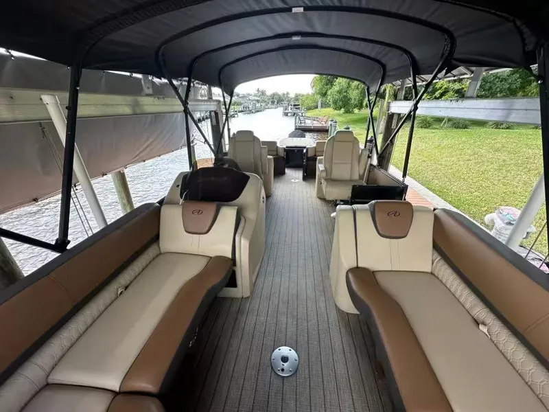 Slide: The Image of Avalon 2385 CATALINA QL 2022 - 5