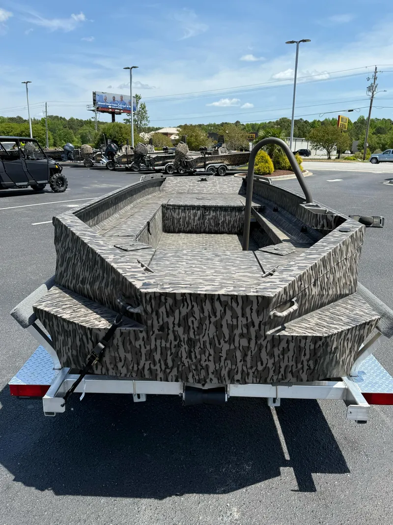 Slide: The Image of Edge Boats 753DB MUD 2024 - 10