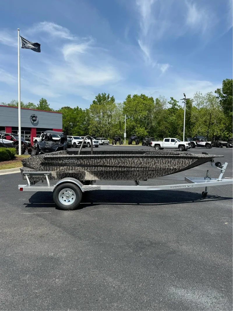 Slide: The Image of Edge Boats 753DB MUD 2024 - 14