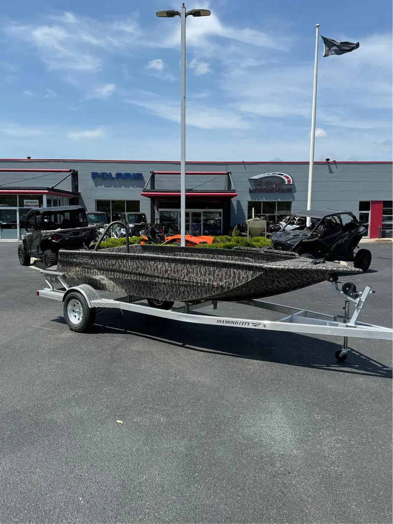 Slide: The Image of Edge Boats 753DB MUD 2024 - 15