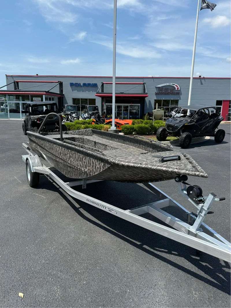 Slide: The Image of Edge Boats 753DB MUD 2024 - 3