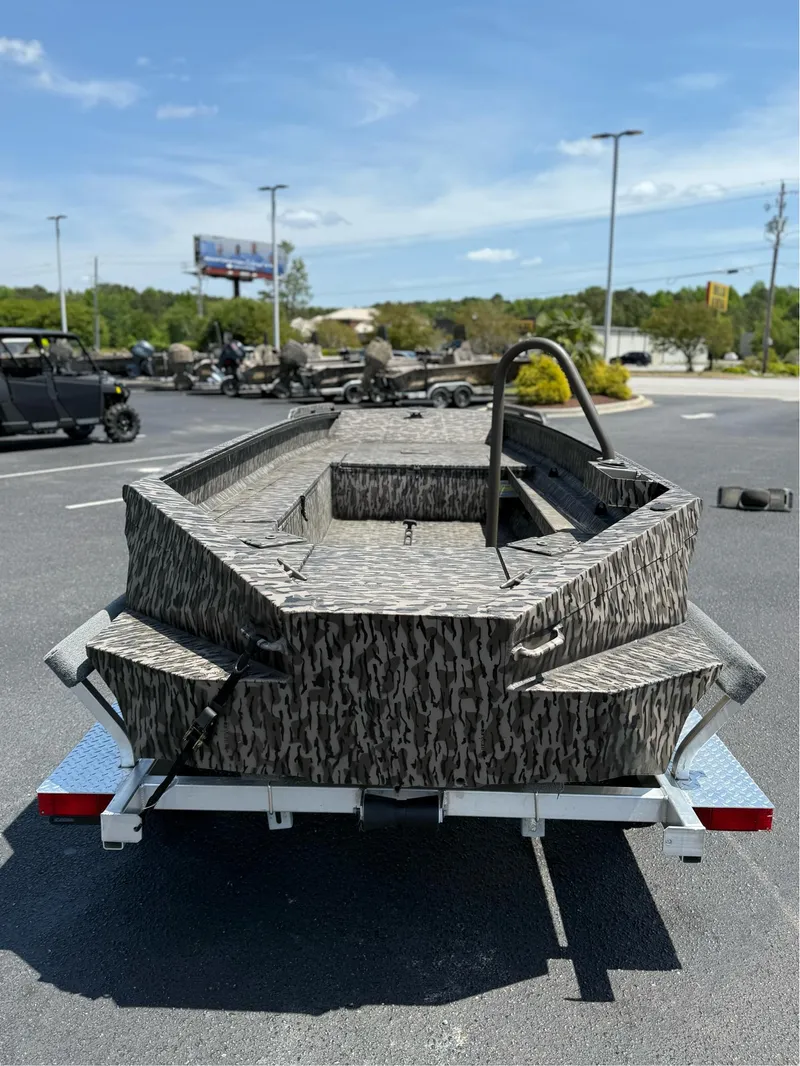 Slide: The Image of Edge Boats 753DB MUD 2024 - 6