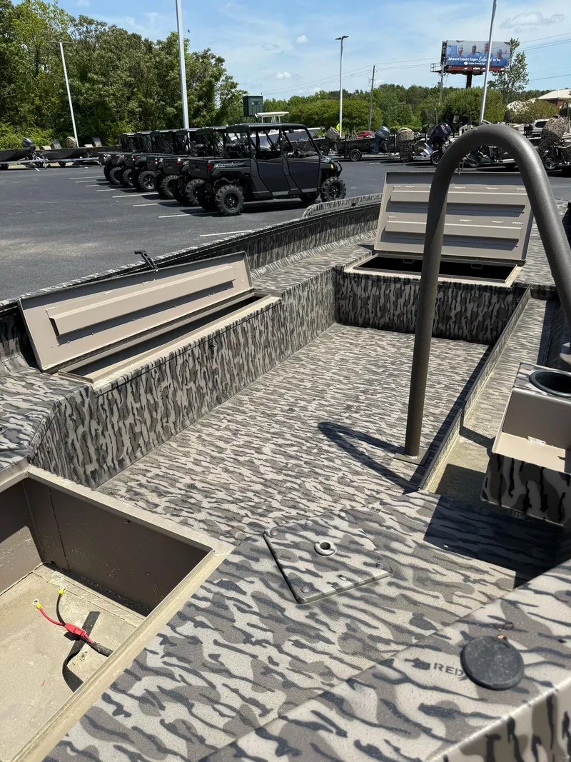 Slide: The Image of Edge Boats 753DB MUD 2024 - 9