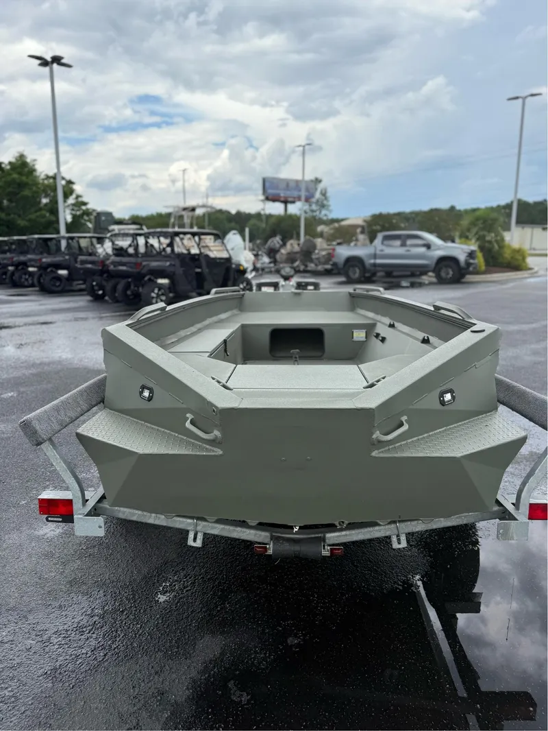 Slide: The Image of Edge Boats 756 DB 2025 - 3