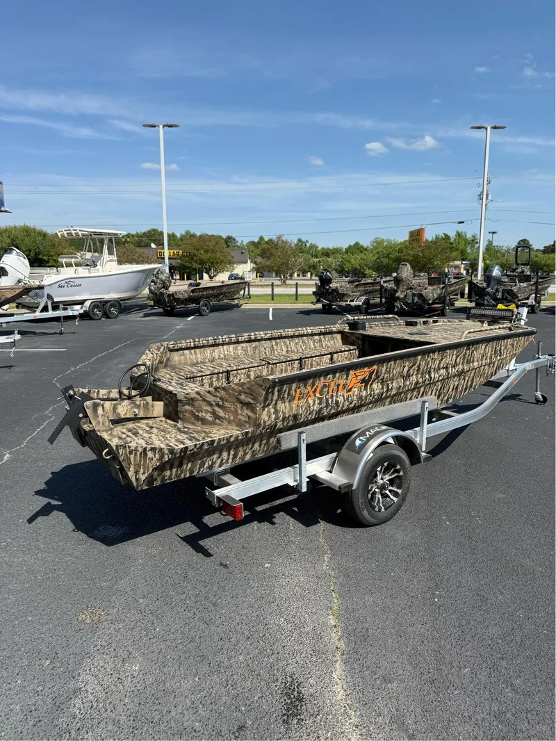 Slide: The Image of Excel 1651 Viper F4 2025 - 3