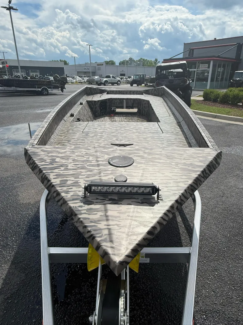 Slide: The Image of Edge Boats 653 2025 - 13