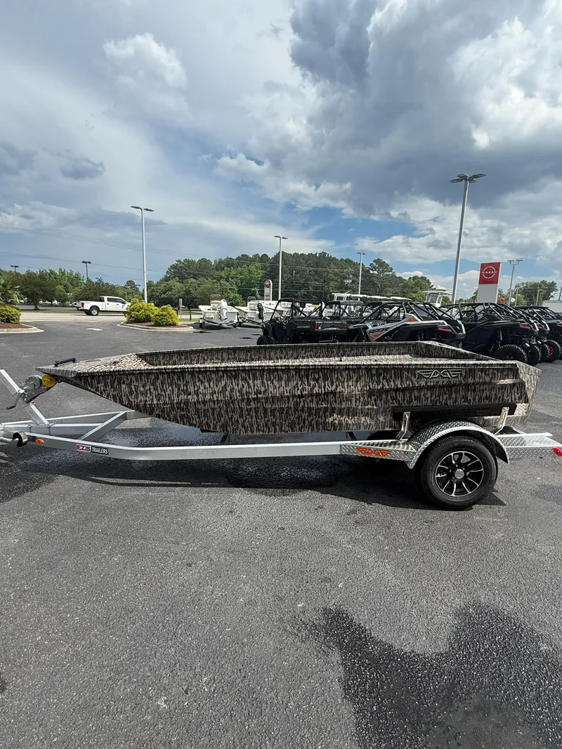 Slide: The Image of Edge Boats 653 2025 - 20