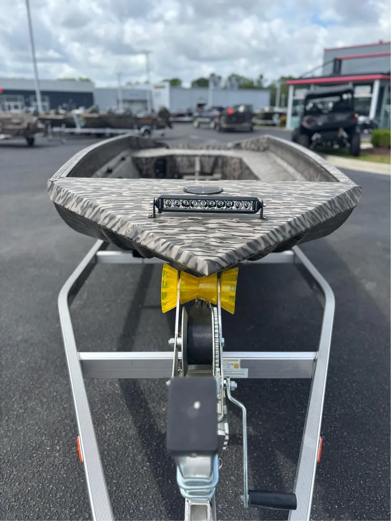 Slide: The Image of Edge Boats 653 2025 - 5