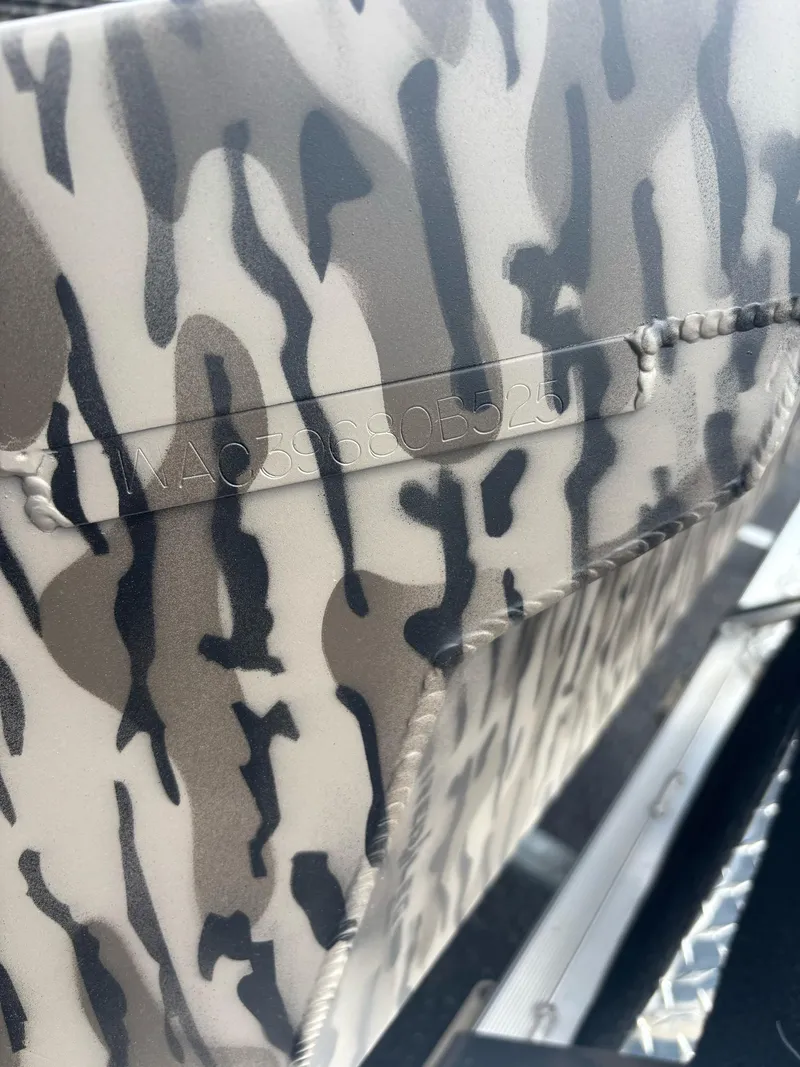 Slide: The Image of Edge Boats 653 2025 - 6