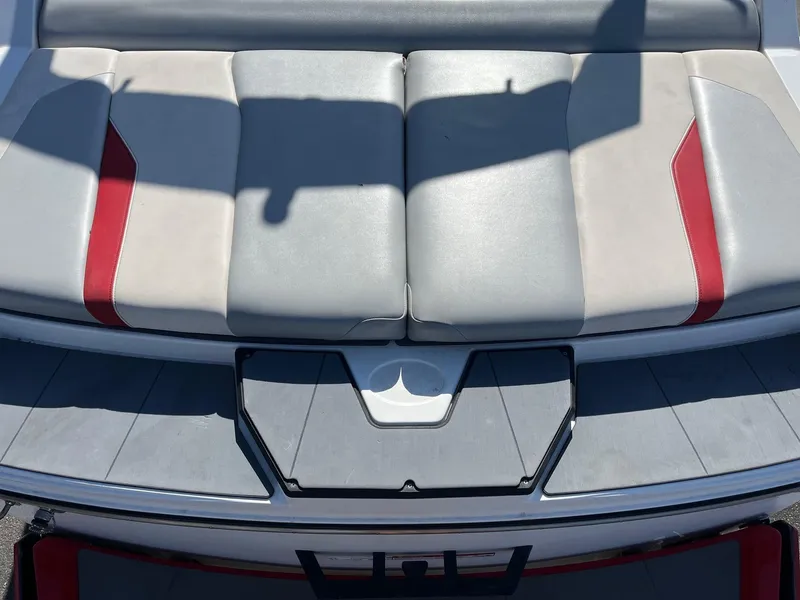 Slide: The Image of Axis T220 2022 - 16