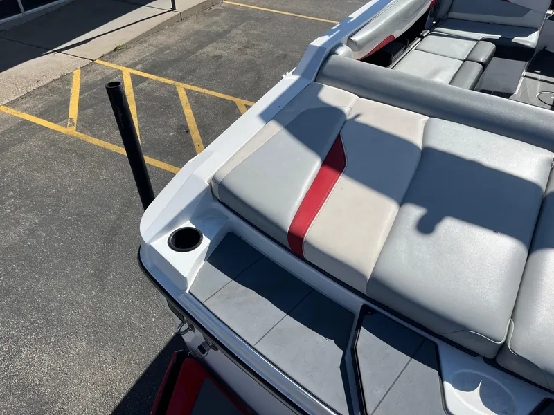 Slide: The Image of Axis T220 2022 - 17