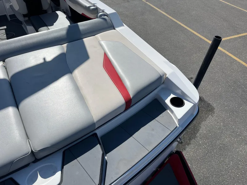 Slide: The Image of Axis T220 2022 - 18